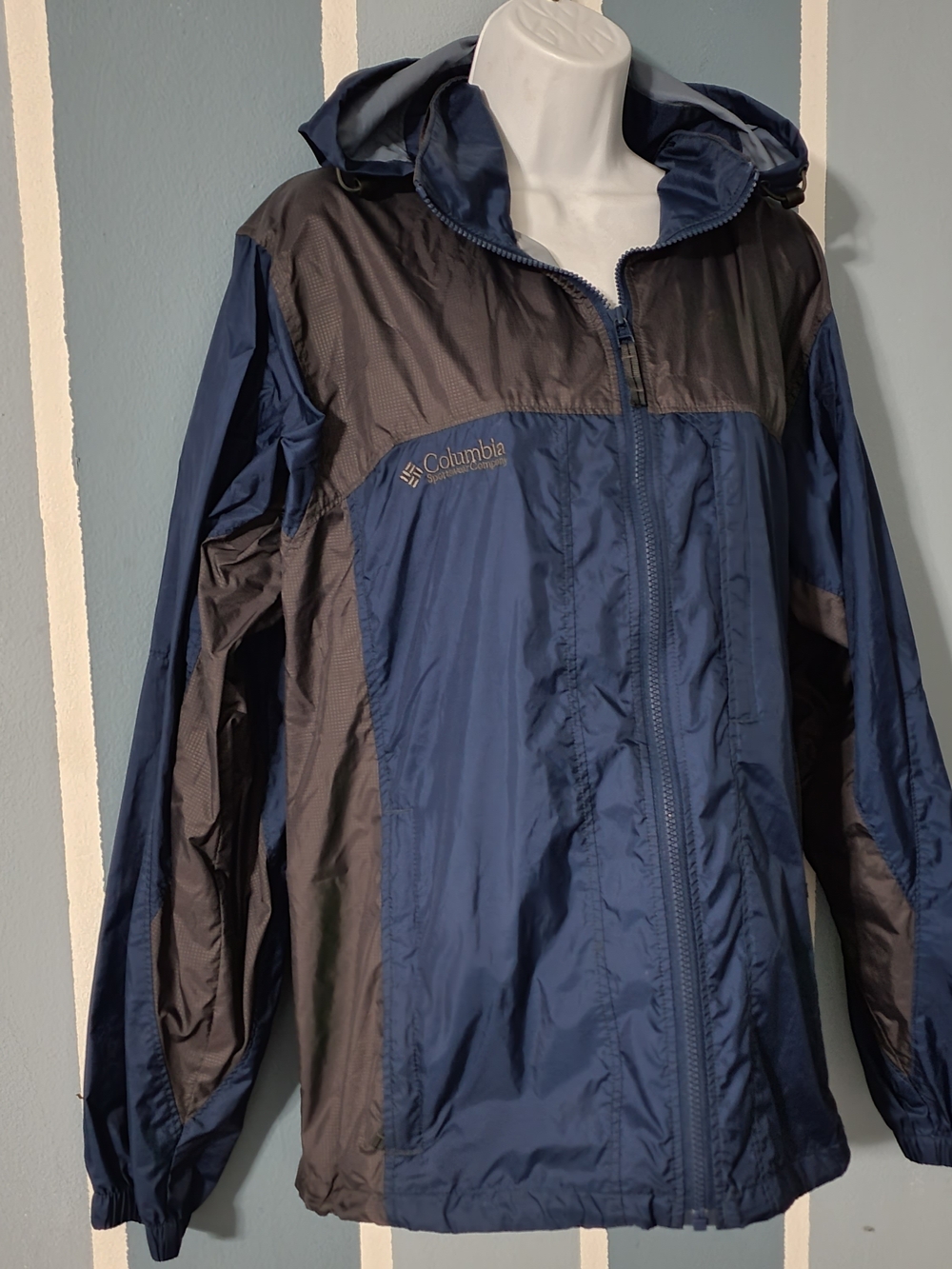 Columbia Men’s Navy Blue and Black Hooded Rain Jacket
